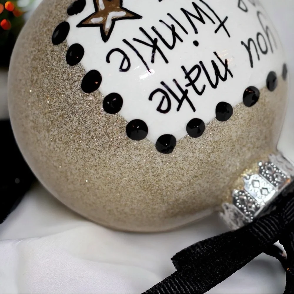 Christmas Ornament: 